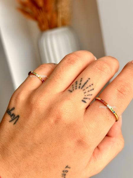 Pinky ring rainbow