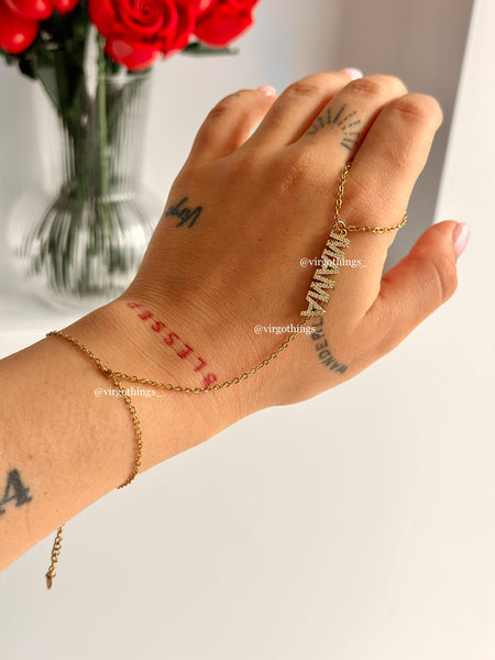 Hand chain mamá