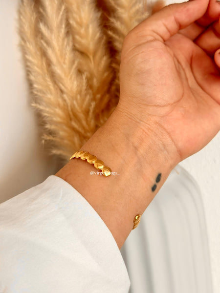 Dots bangle