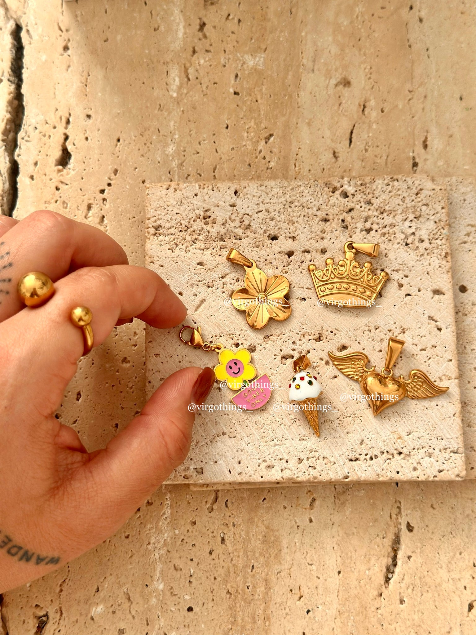 Charm bar flower