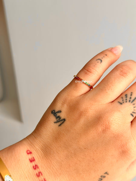 Pinky ring rainbow