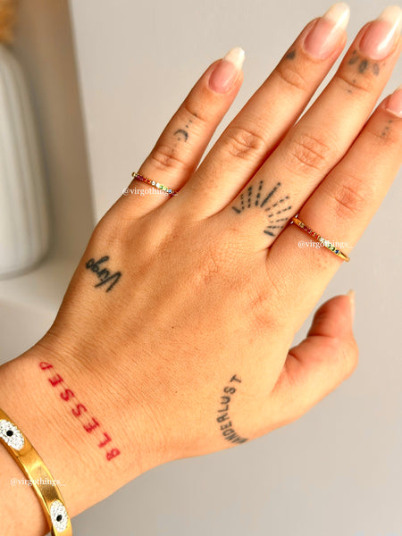 Pinky ring rainbow