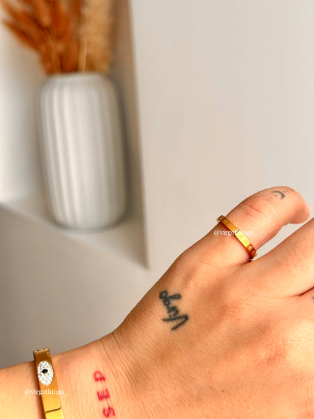 Pinky ring hearts