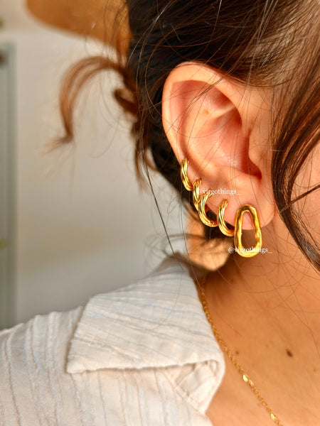 Melted oval stud