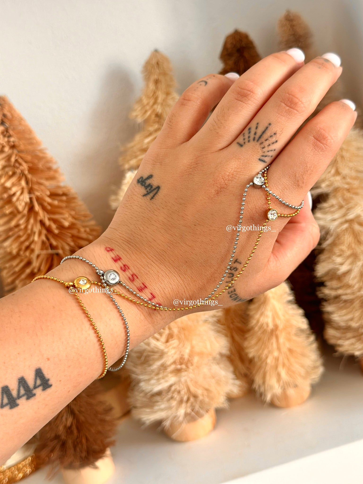 Doroti hand chain