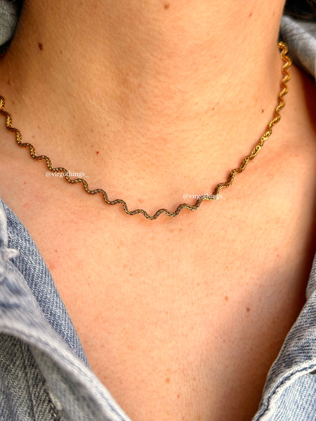 Wavy chain