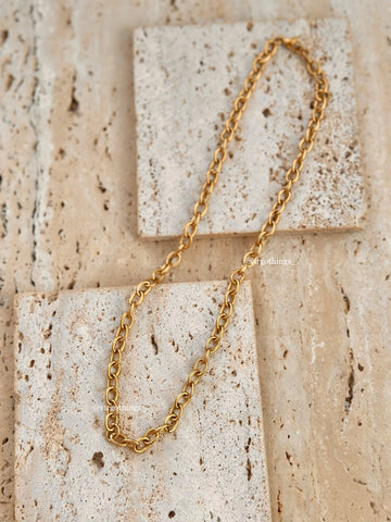 Textured linked chain